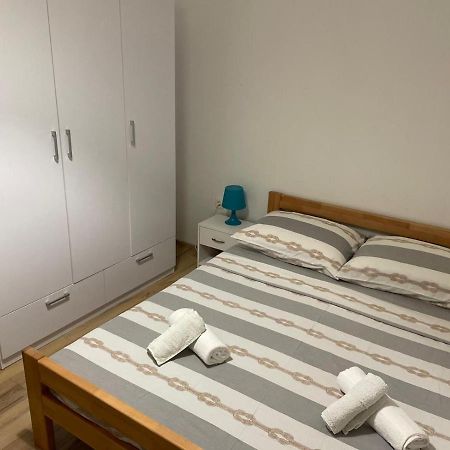 Vila Regina Apartman Pašman Kültér fotó