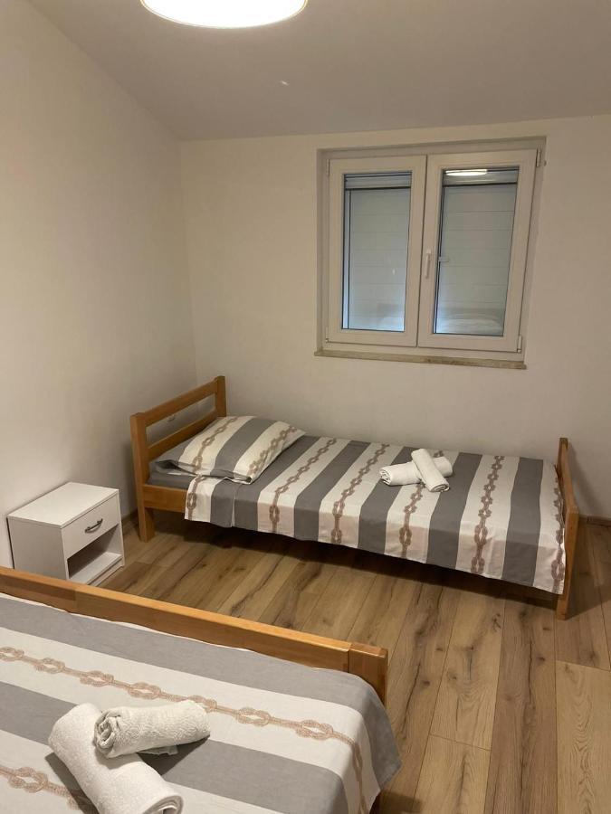 Vila Regina Apartman Pašman Kültér fotó